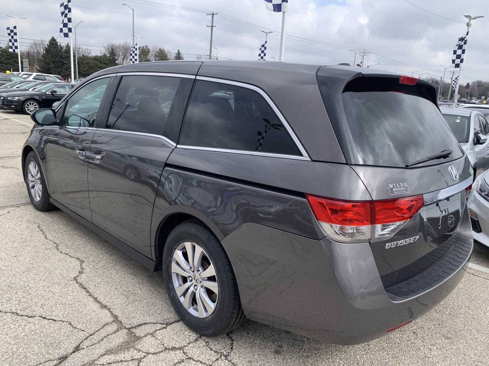 Certified Pre-Owned 2016 Honda Odyssey EX-L Mini-van, Passenger in
